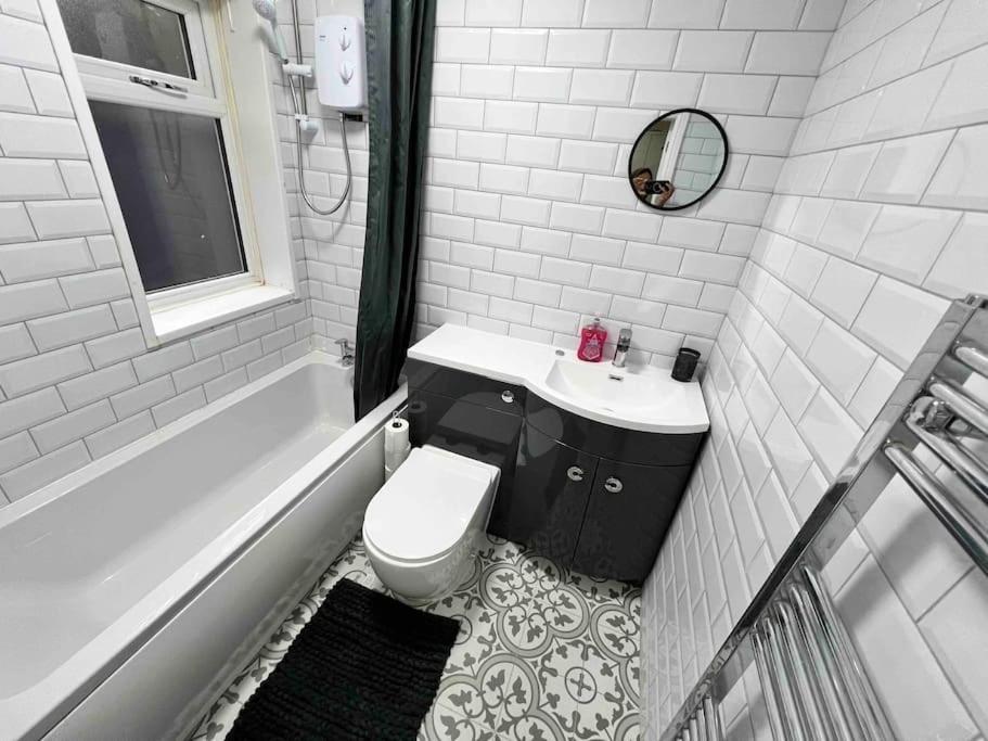 Flaxton-Luxurious Home Near Nec, Bhx Бирмингем Экстерьер фото